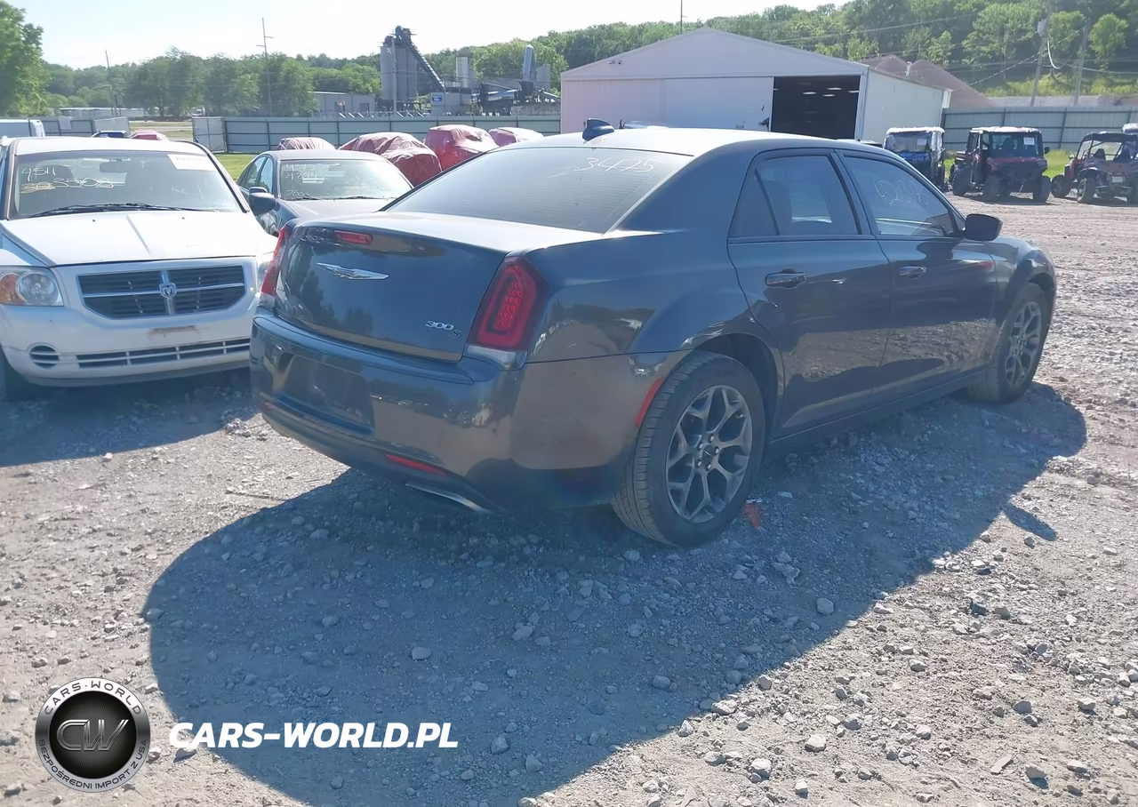 2015 Chrysler 300 300S VIN:2C3CCAGG1FH932259 - 4