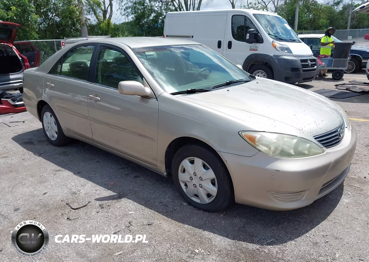 2005 Toyota Camry Le