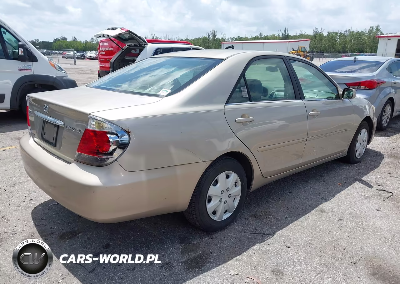 2005 Toyota Camry Le VIN:4T1BE32K85U610573 - 4