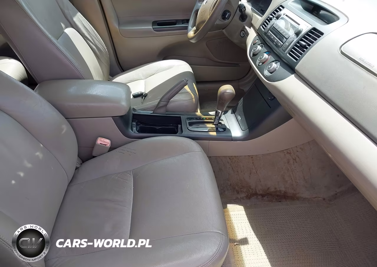 2005 Toyota Camry Le VIN:4T1BE32K85U610573 - 5