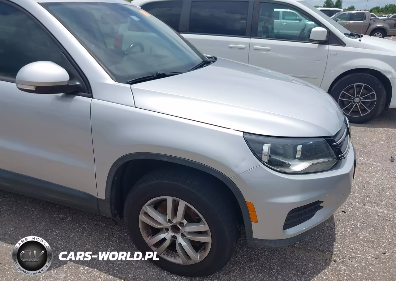 2016 Volkswagen Tiguan S VIN:WVGAV7AX4GW519940 - 13