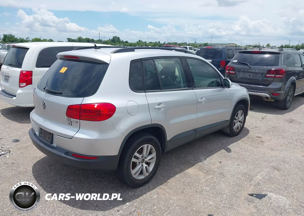 2016 Volkswagen Tiguan S VIN:WVGAV7AX4GW519940 - 4