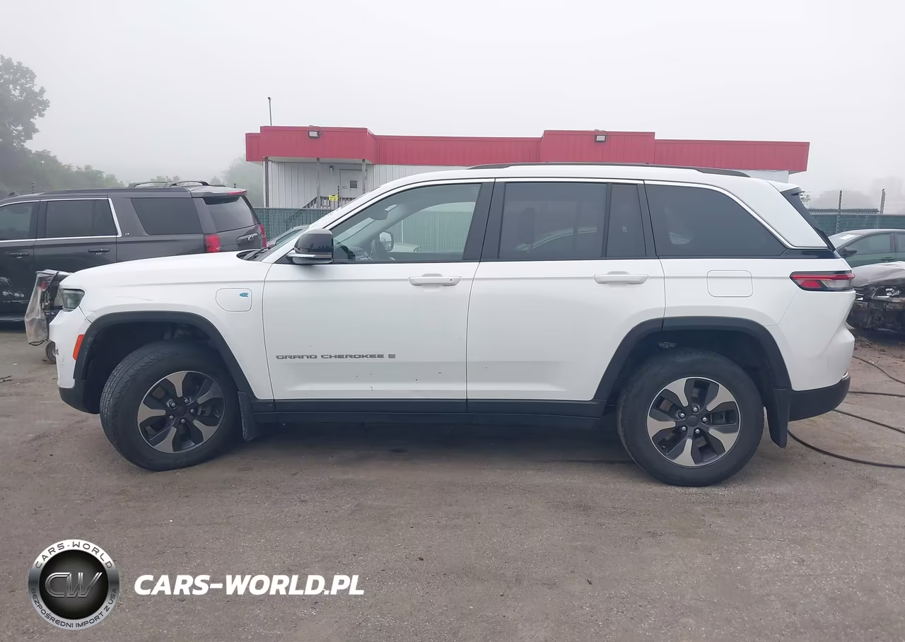 2022 Jeep Grand Cherokee 4Xe Limited 4X4 VIN:1C4RJYB6XN8758408 - 14