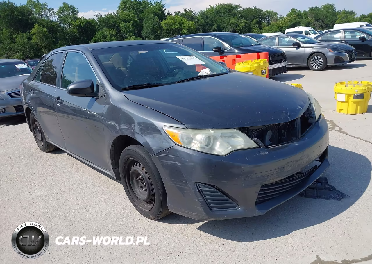 2012 Toyota Camry Le – zdjęcie 1 z 11