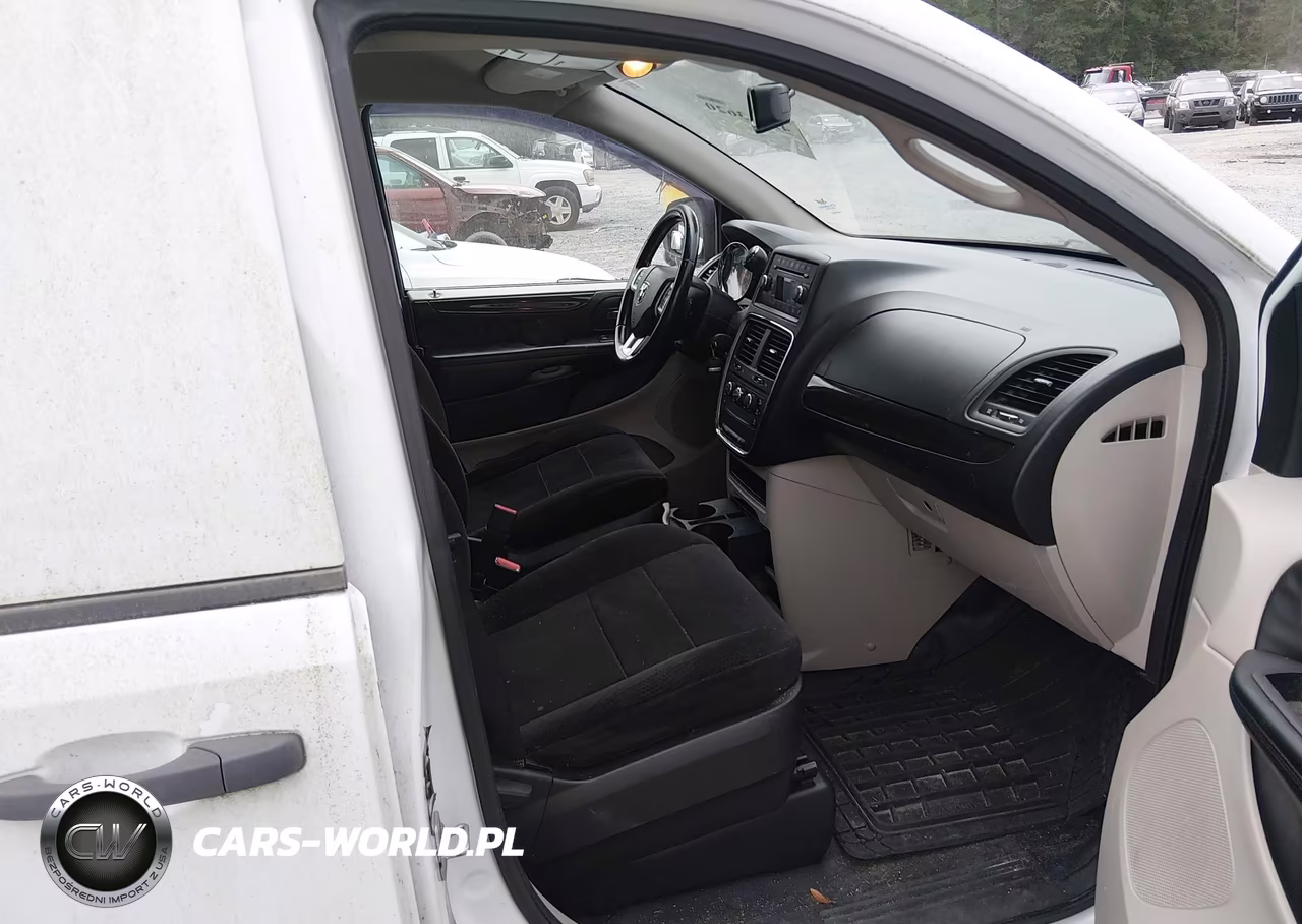 2014 Ram Cargo Tradesman VIN:2C4JRGAG4ER113672 - 5