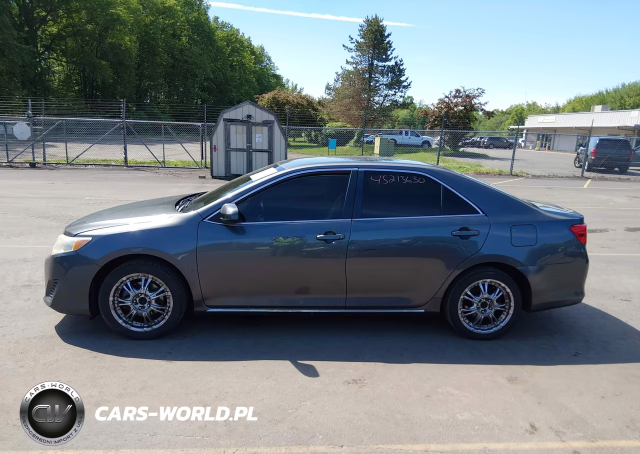 2013 Toyota Camry Le VIN:4T1BF1FK8DU651182 - 14