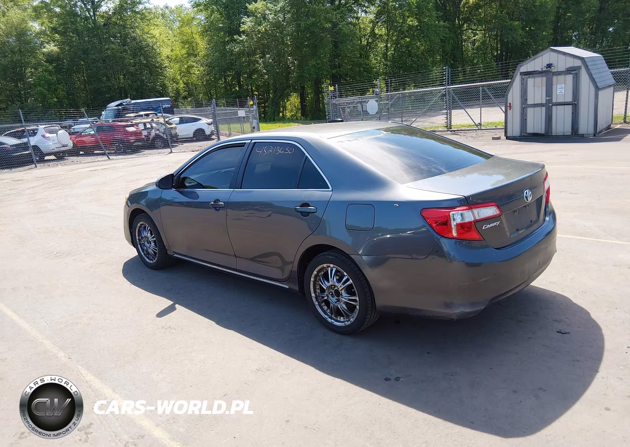 2013 Toyota Camry Le VIN:4T1BF1FK8DU651182 - 3