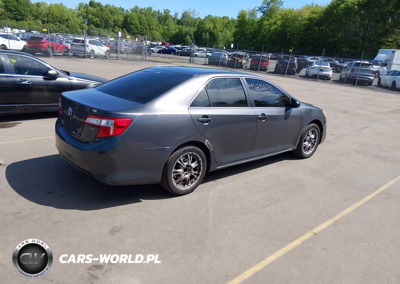 2013 Toyota Camry Le VIN:4T1BF1FK8DU651182 - 4