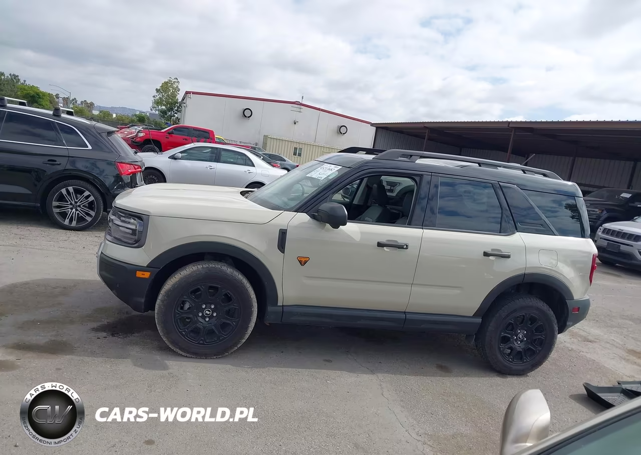 2025 Ford Bronco Sport Badlands VIN:3FMCR9DA4SRE70699 - 14
