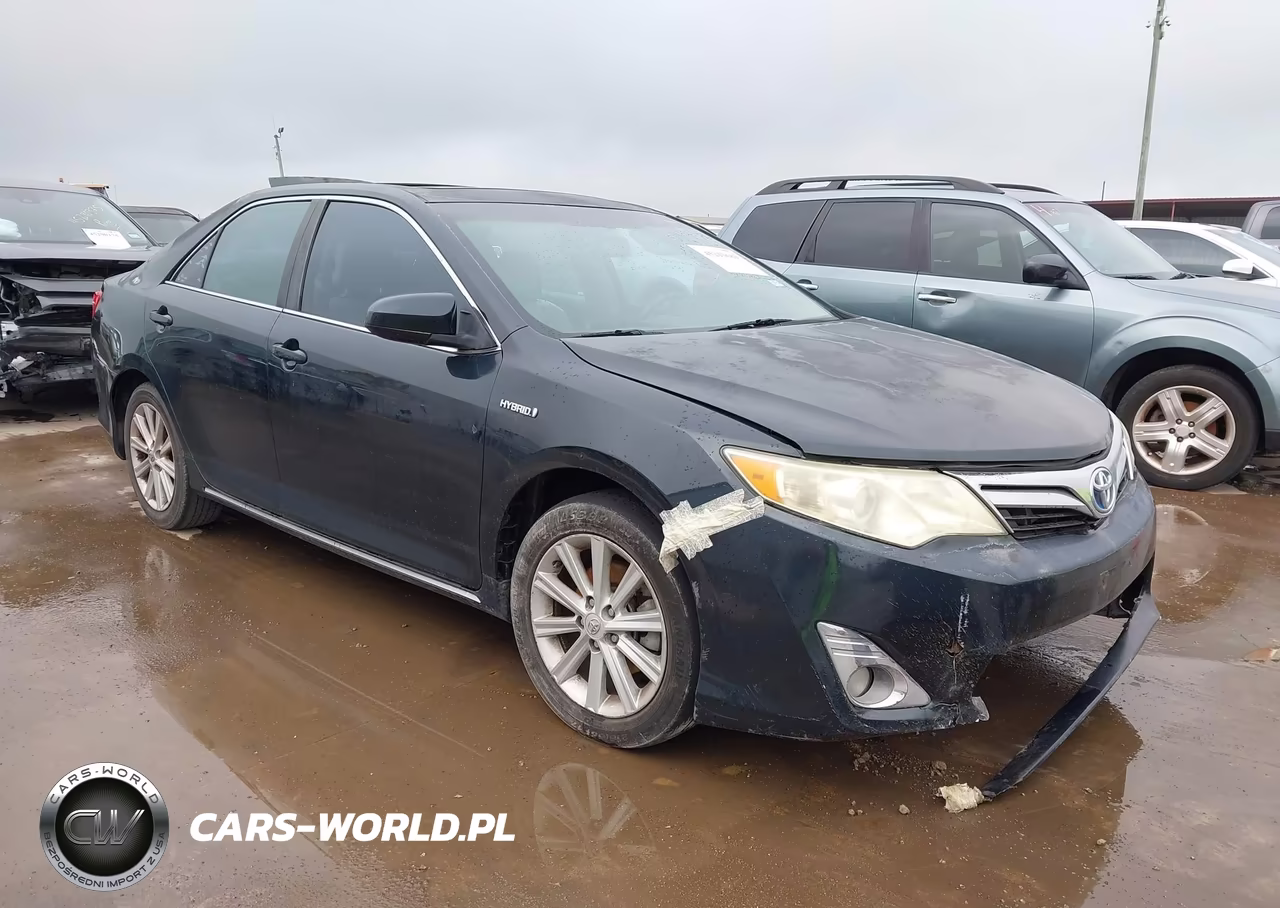 2014 Toyota Camry Hybrid Xle – zdjęcie 1 z 17
