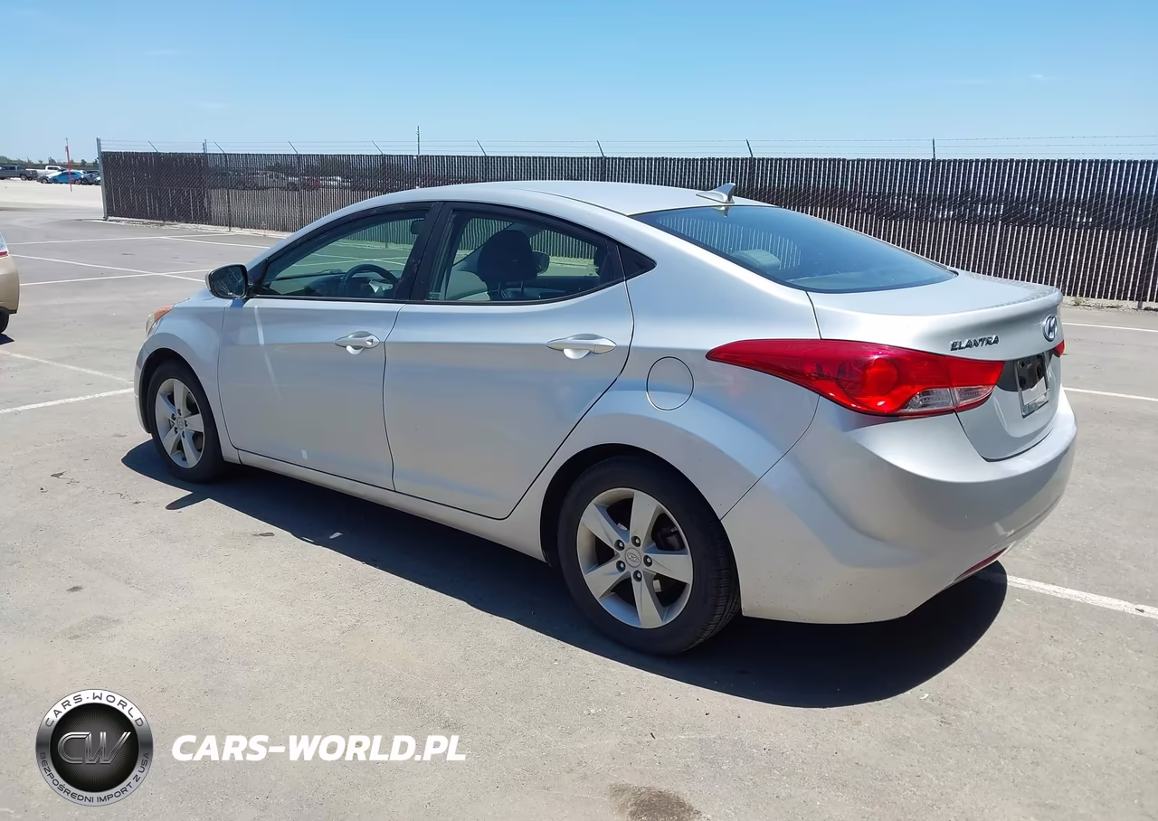 2013 Hyundai Elantra Gls VIN:KMHDH4AE3DU997226 - 3