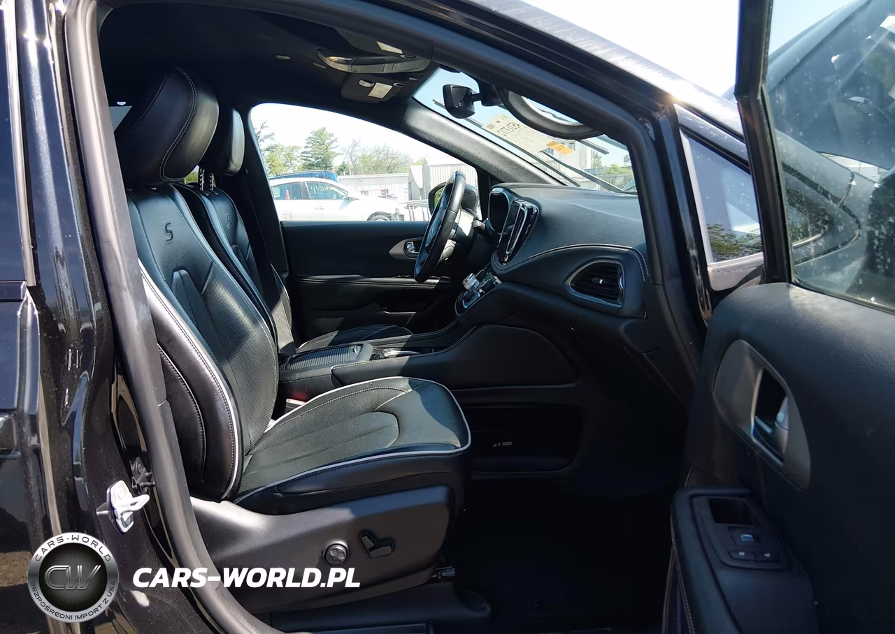 2021 Chrysler Pacifica Hybrid Limited VIN:2C4RC1S73MR544275 - 5