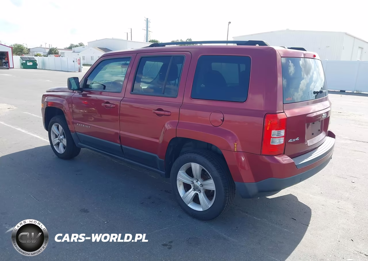 2014 Jeep Patriot Latitude VIN:1C4NJRFB7ED588852 - 3
