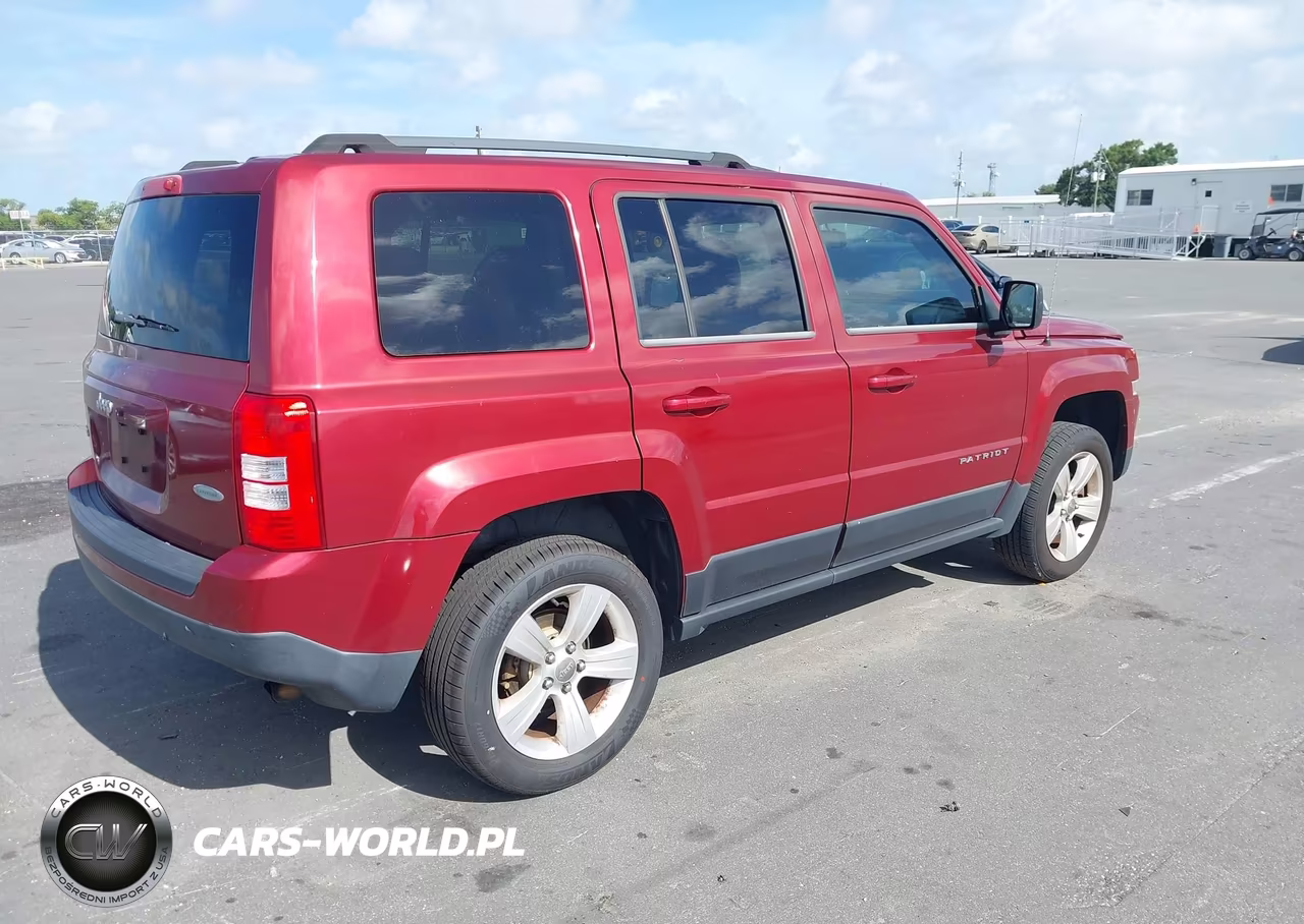 2014 Jeep Patriot Latitude VIN:1C4NJRFB7ED588852 - 4