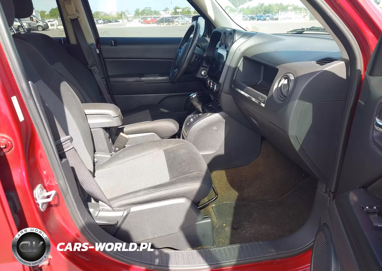 2014 Jeep Patriot Latitude VIN:1C4NJRFB7ED588852 - 5