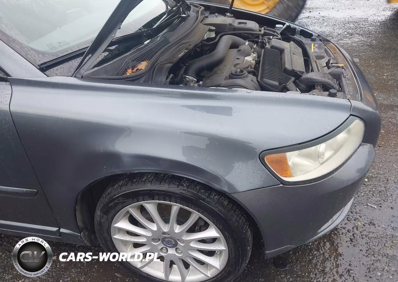 2011 Volvo S40 T5-T5 R-Design VIN:YV1672MS5B2538420 - 6