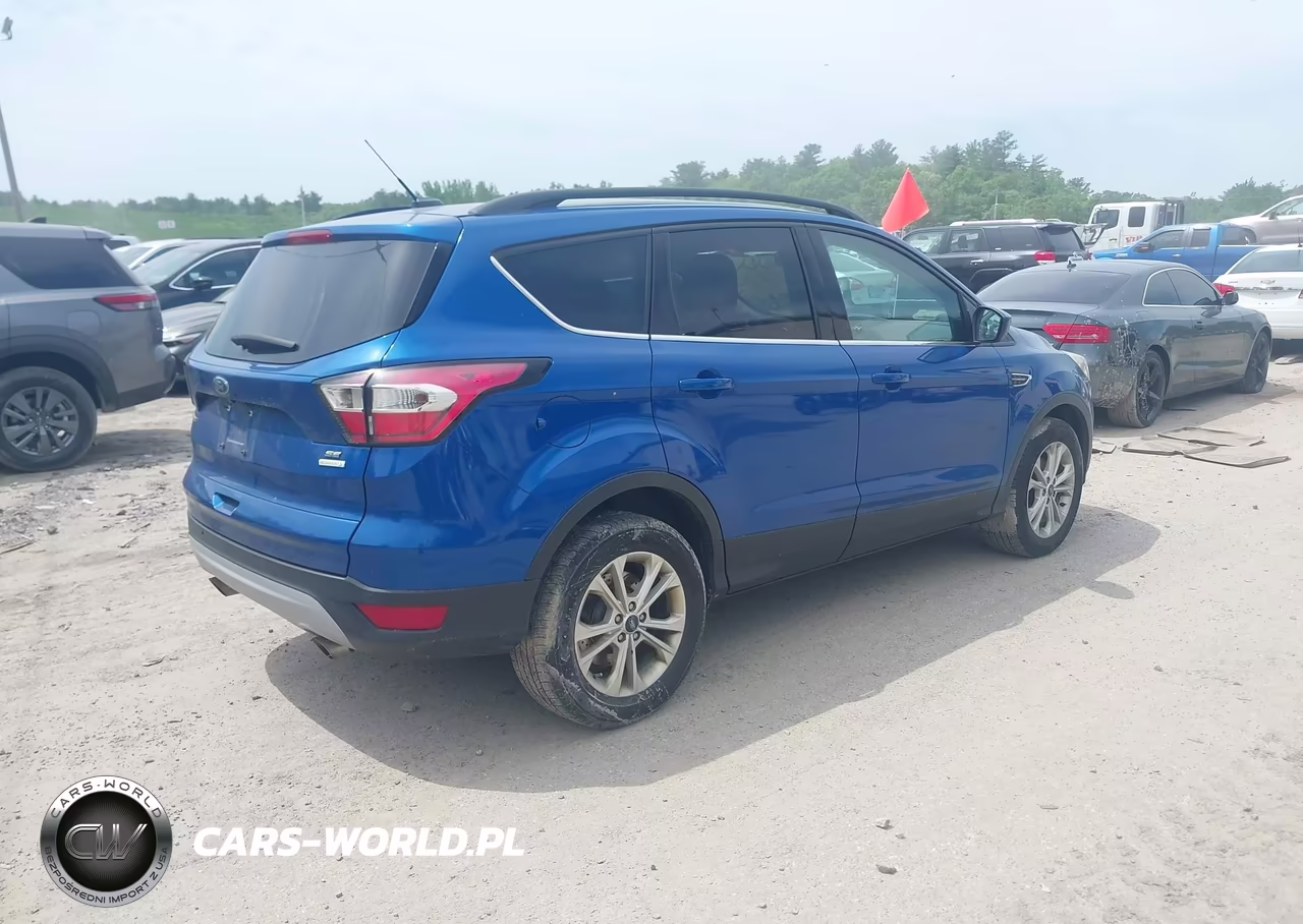 2017 Ford Escape Se VIN:1FMCU0GD9HUC98686 - 4