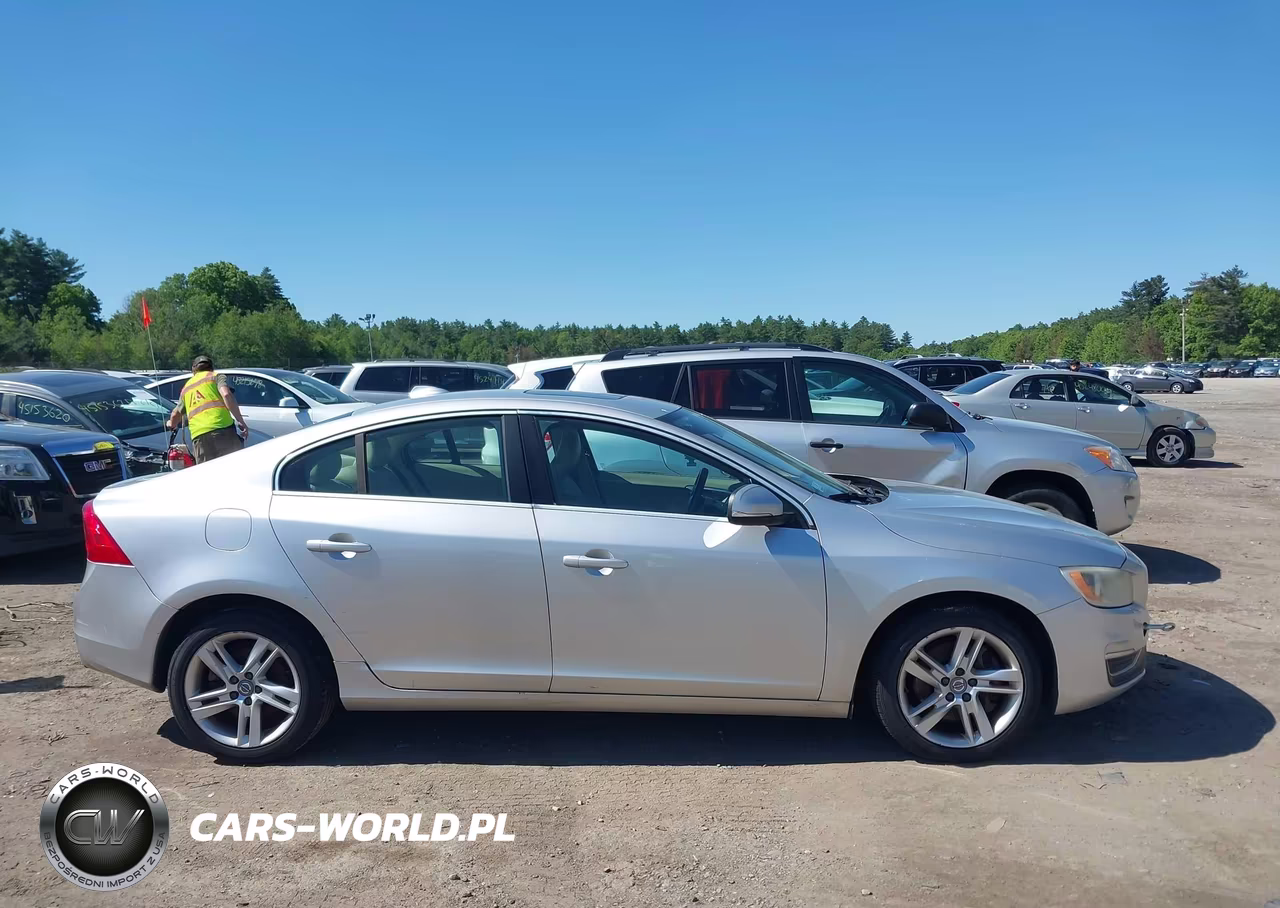 2015 Volvo S60 T5 Premier VIN:YV1612TKXF2356897 - 13