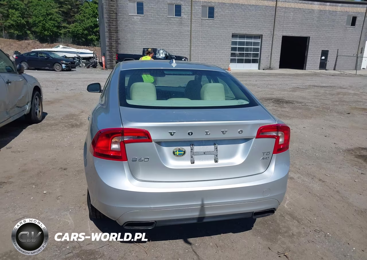 2015 Volvo S60 T5 Premier VIN:YV1612TKXF2356897 - 16