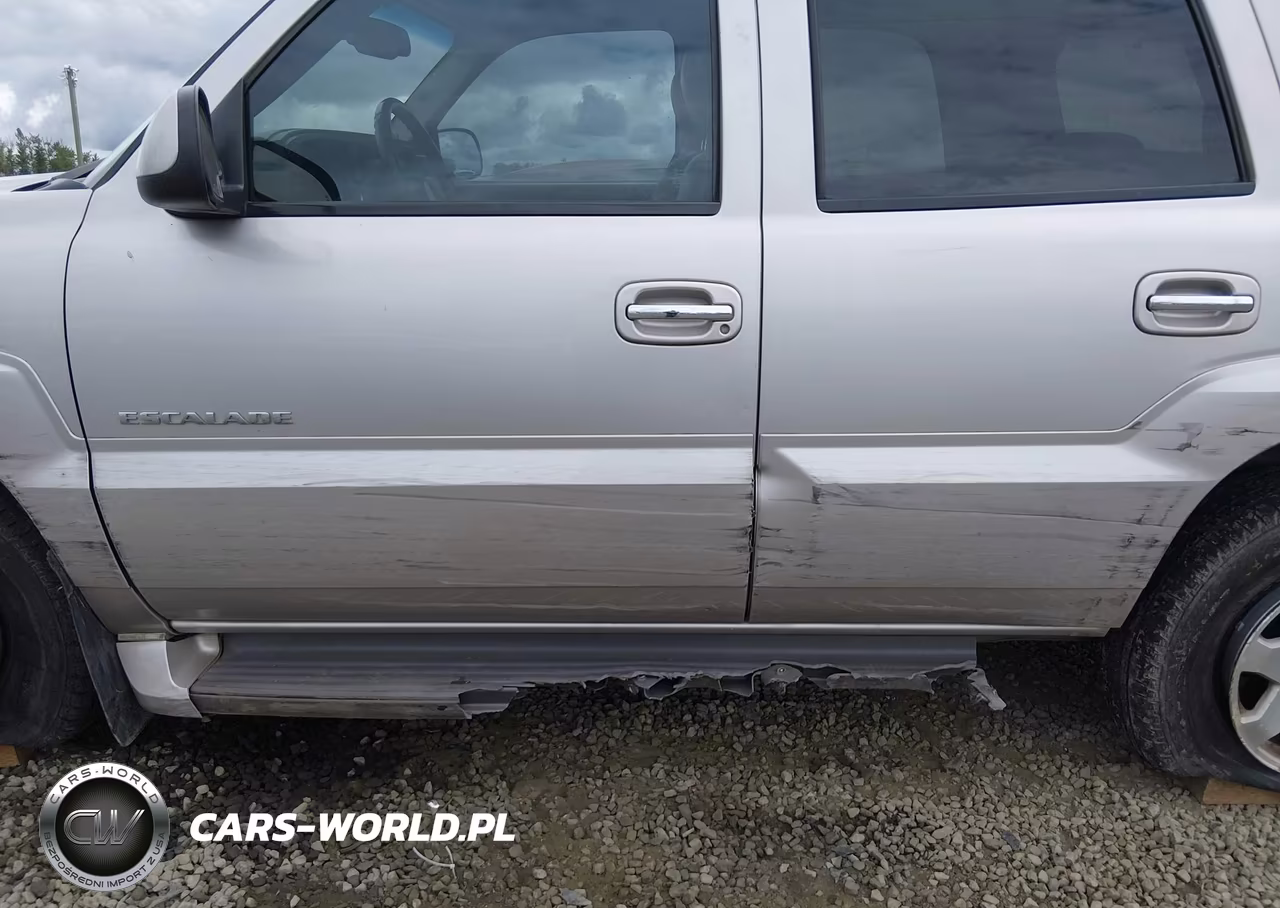 2005 Cadillac Escalade Standard VIN:1GYEK63N95R118779 - 18