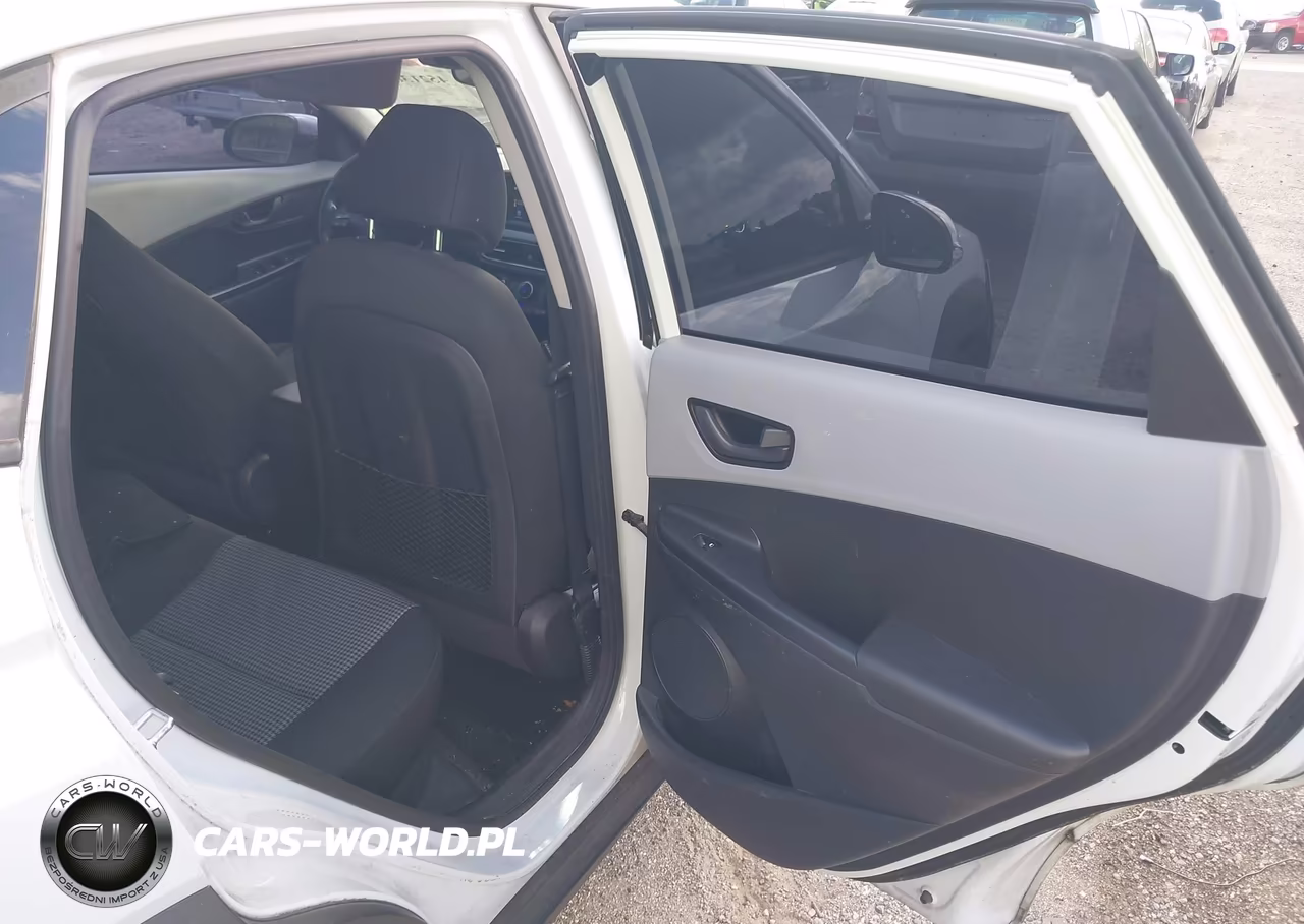 2018 Hyundai Kona Sel VIN:KM8K62AA3JU082094 - 8