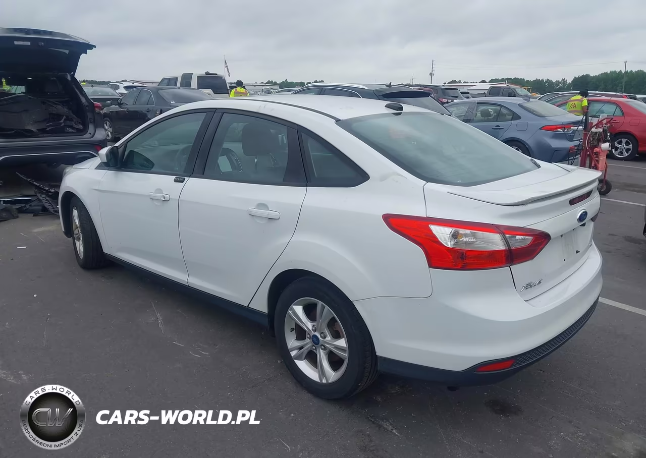 2012 Ford Focus Se VIN:1FAHP3F20CL230655 - 3