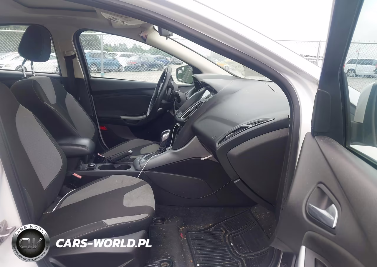 2012 Ford Focus Se VIN:1FAHP3F20CL230655 - 5