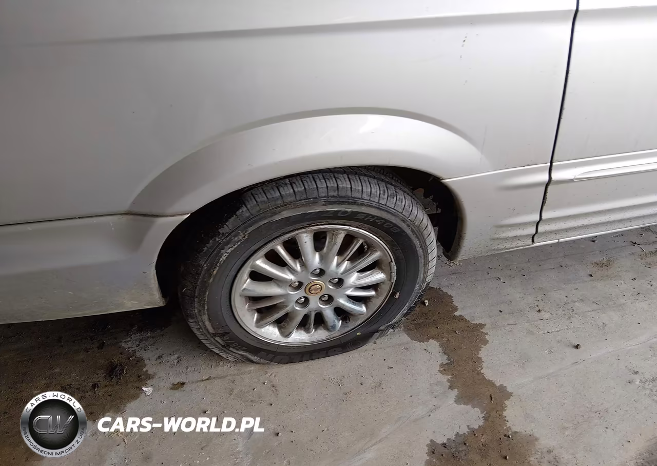 2001 Chrysler Town & Country Limited VIN:2C8GP64L91R204044 - 12