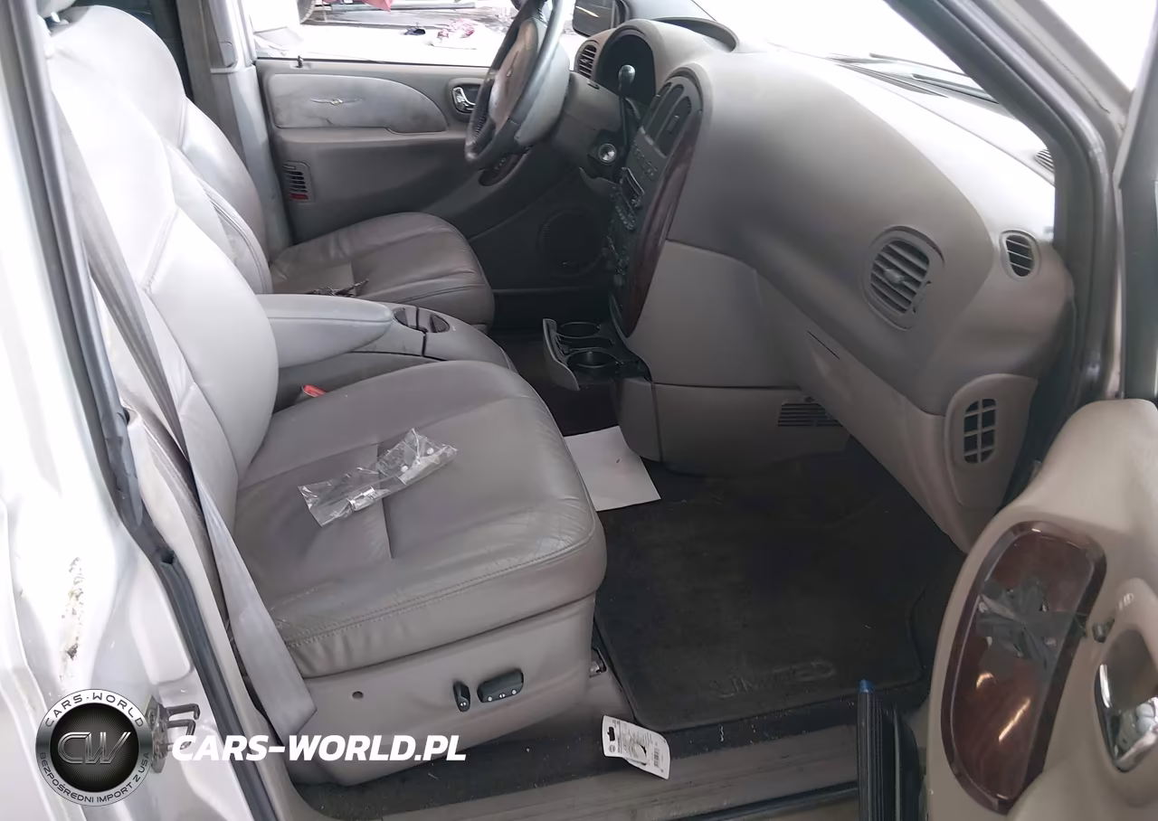 2001 Chrysler Town & Country Limited VIN:2C8GP64L91R204044 - 5