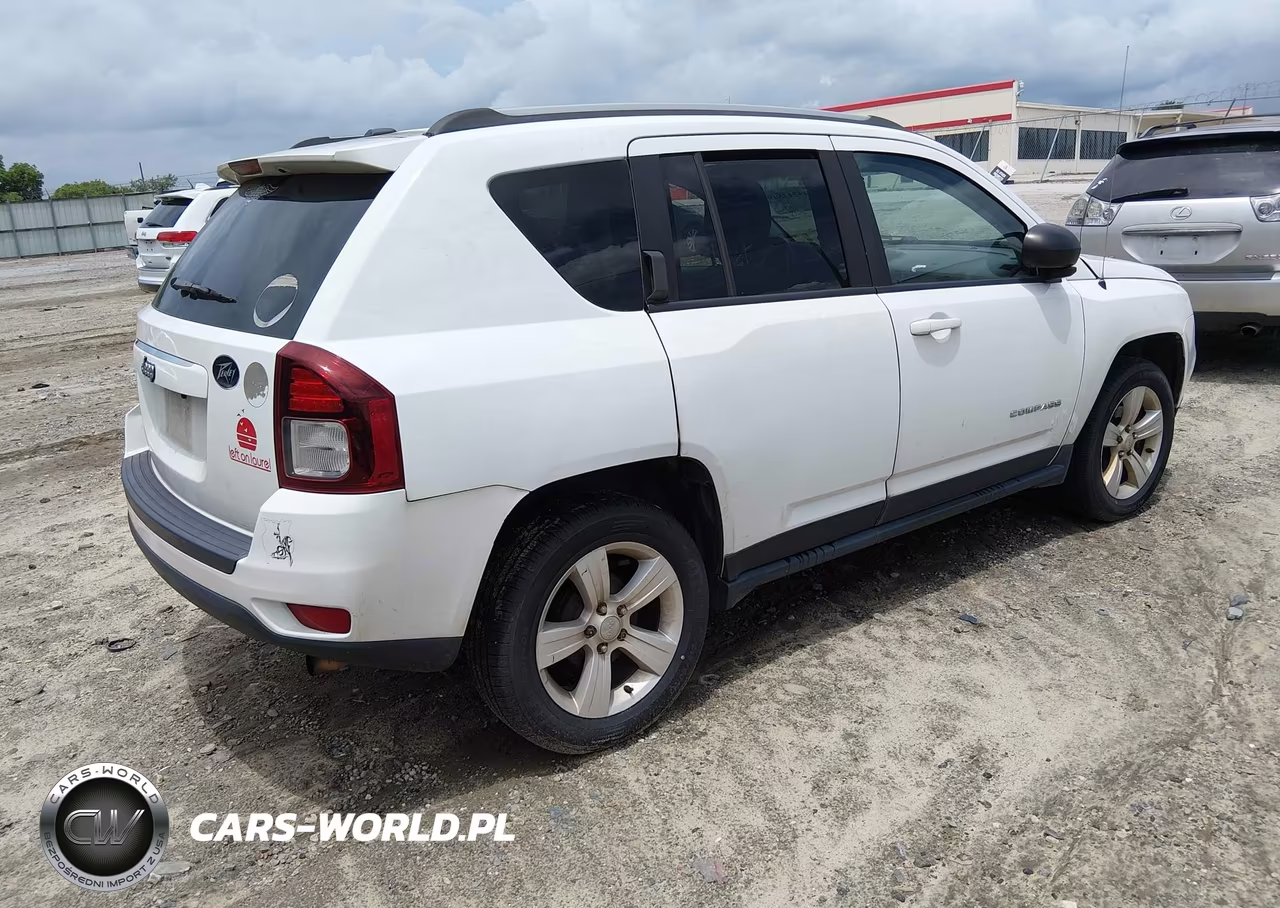 2017 Jeep Compass Sport Fwd VIN:1C4NJCBA4HD123976 - 4