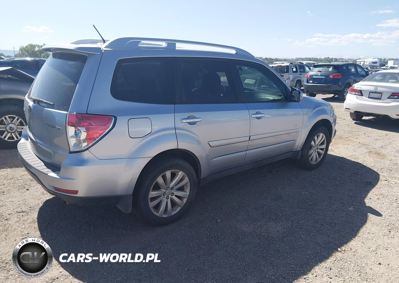 2012 Subaru Forester 2.5X Touring VIN:JF2SHBGC8CH442142 - 4