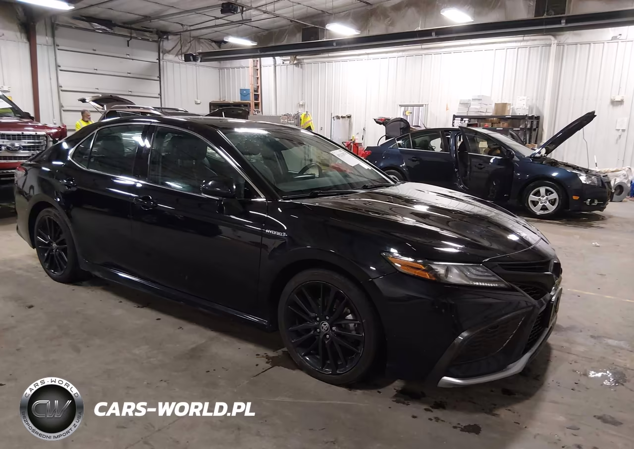 2021 Toyota Camry Xse Hybrid – zdjęcie 1 z 16