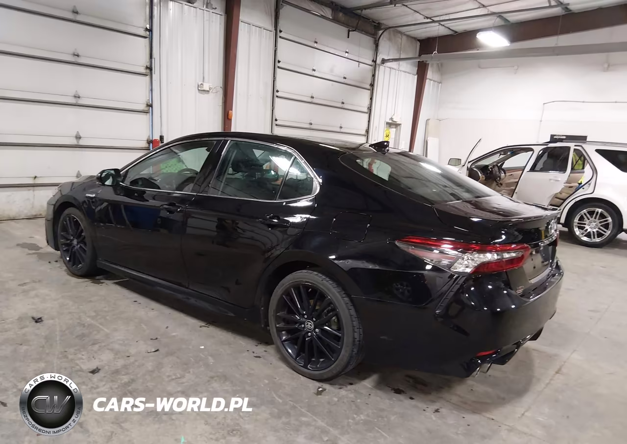 2021 Toyota Camry Xse Hybrid VIN:4T1K31AK3MU561129 - 3