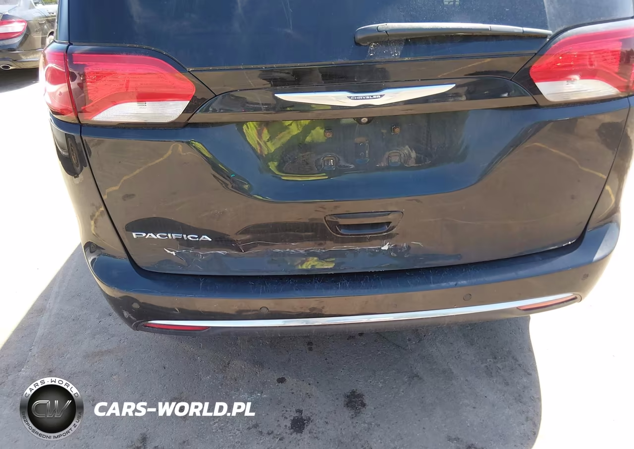 2017 Chrysler Pacifica Touring-L VIN:2C4RC1BGXHR598324 - 17