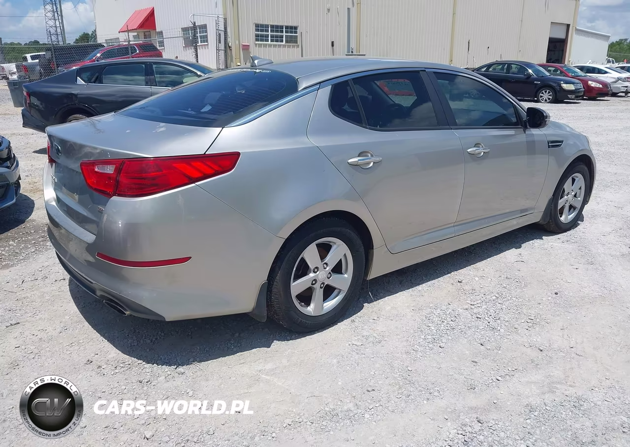 2015 Kia Optima Lx VIN:5XXGM4A71FG359158 - 4