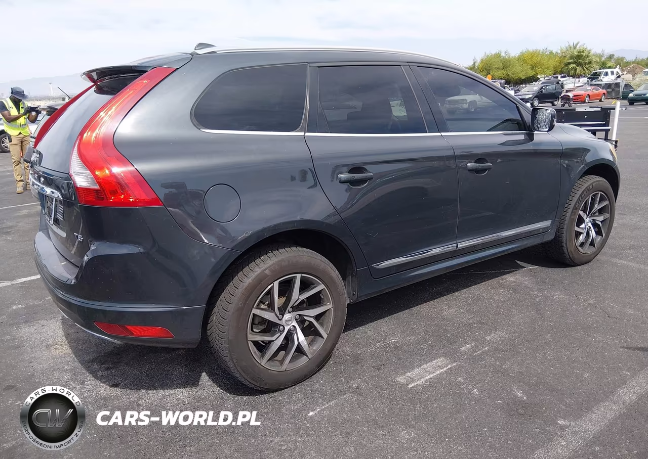 2015 Volvo Xc60 T5 Premier Plus VIN:YV440MDC2F2616127 - 4