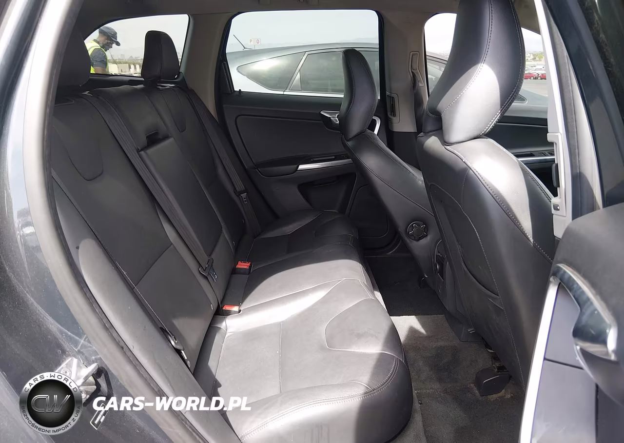 2015 Volvo Xc60 T5 Premier Plus VIN:YV440MDC2F2616127 - 8