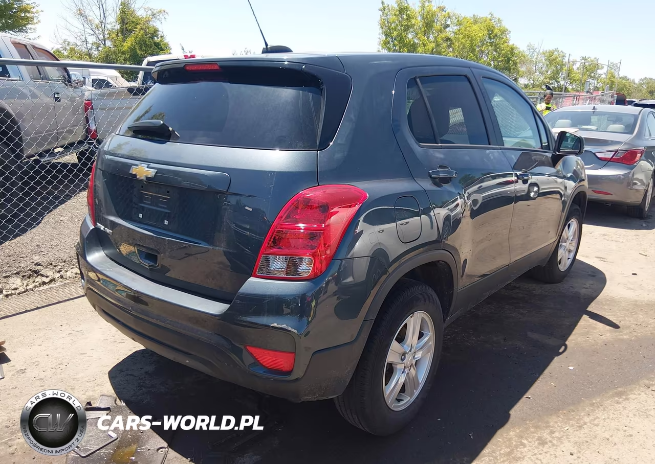 2022 Chevrolet Trax Awd Ls VIN:KL7CJNSM2NB542331 - 4