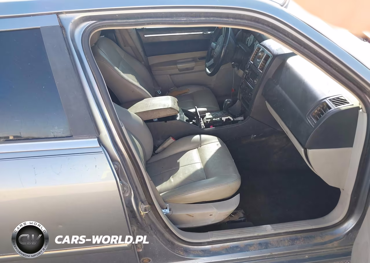 2006 Chrysler 300 Touring VIN:2C3KA53G96H388673 - 5