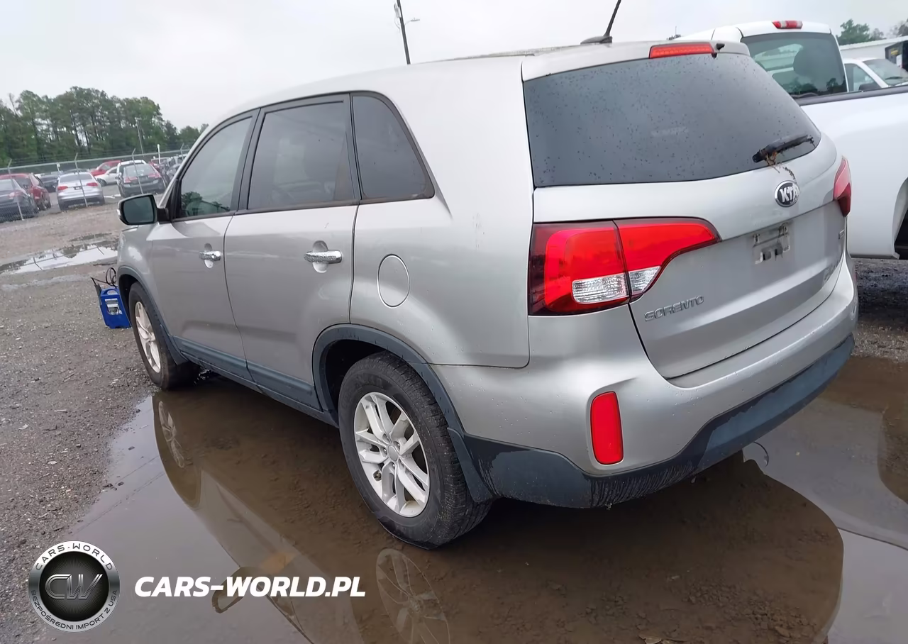 2015 Kia Sorento Lx VIN:5XYKT3A6XFG550846 - 3