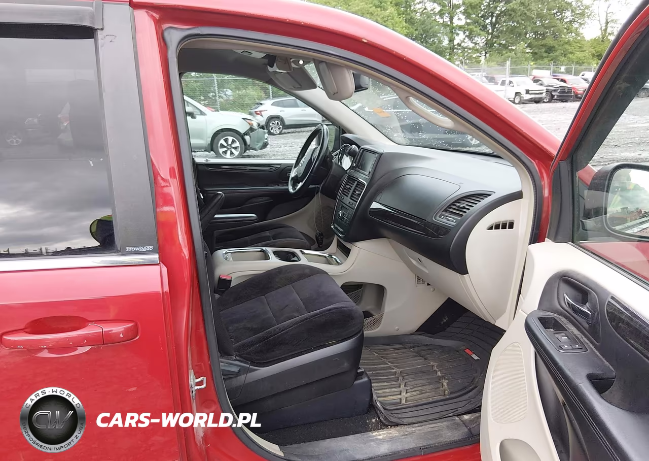 2013 Dodge Grand Caravan Crew VIN:2C4RDGDG1DR772384 - 5