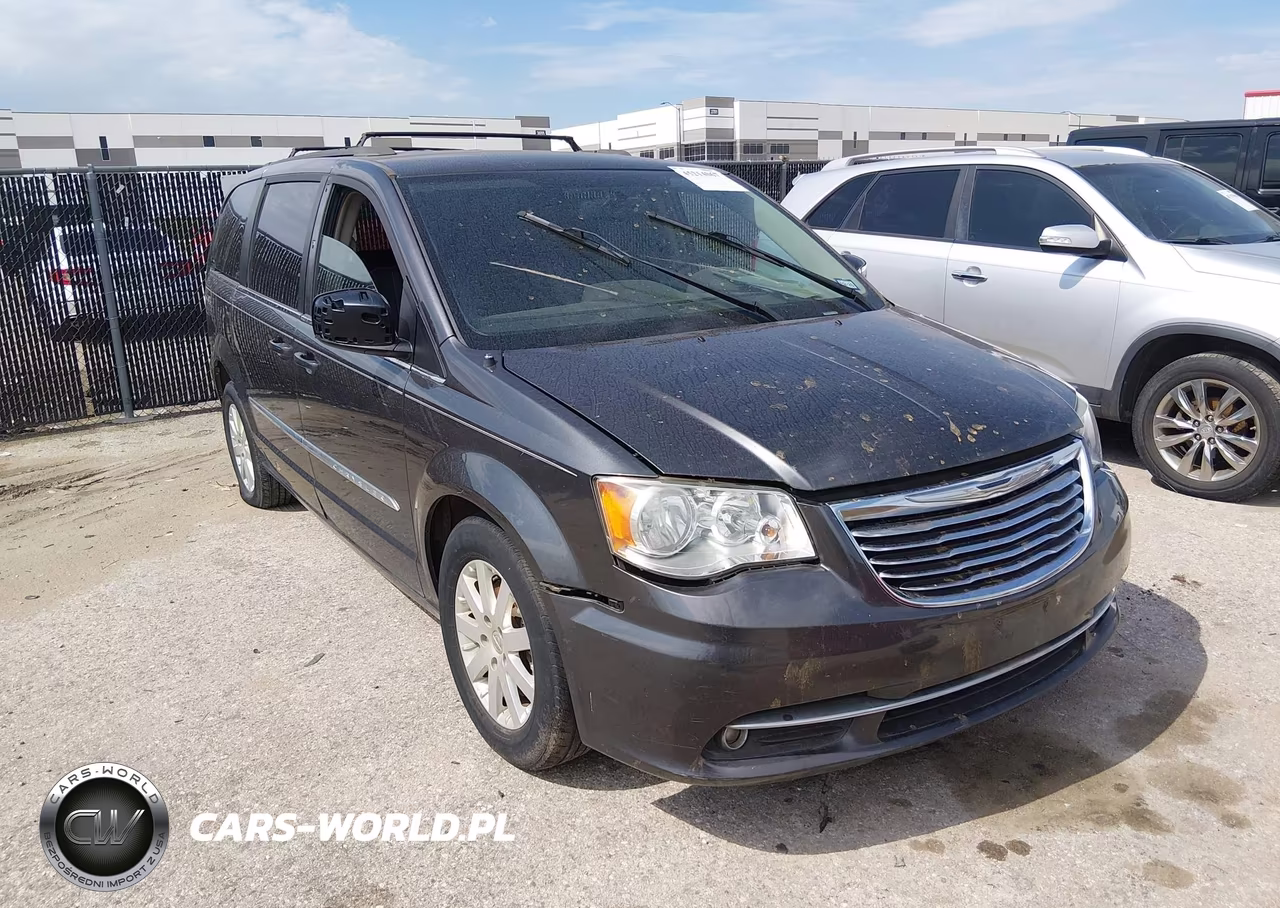 2016 Chrysler Town & Country Touring