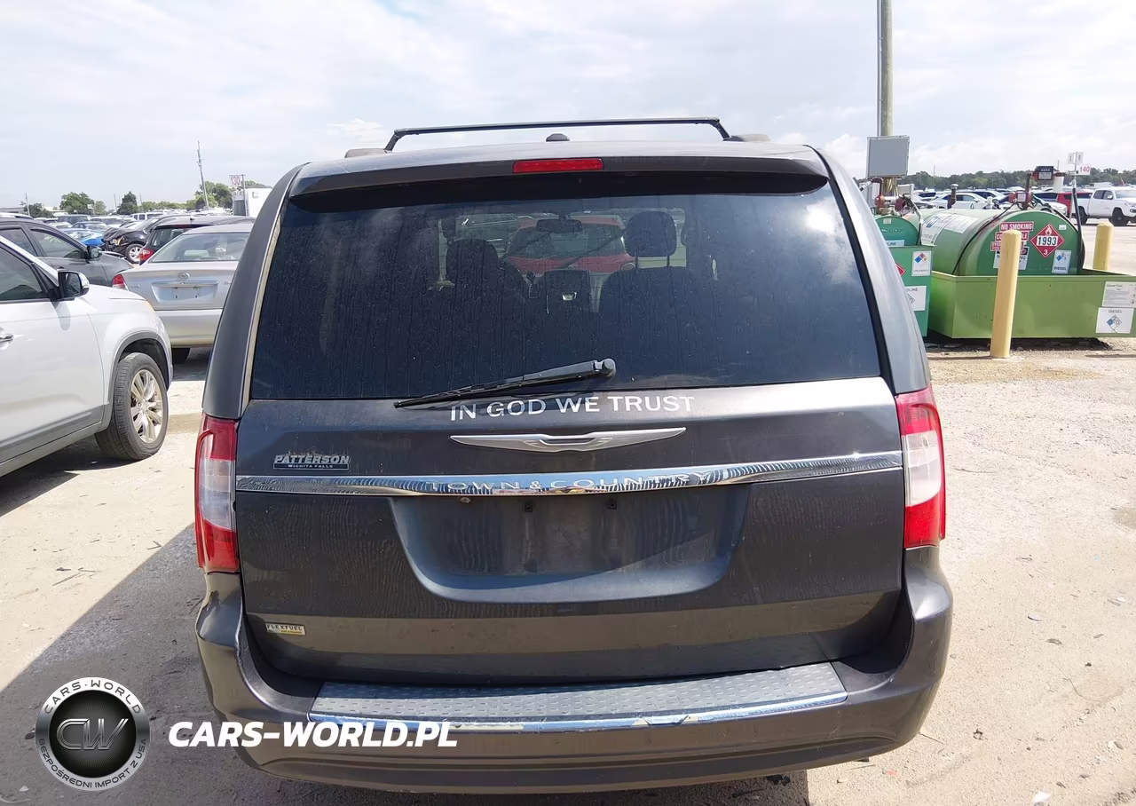 2016 Chrysler Town & Country Touring VIN:2C4RC1BG7GR213459 - 16