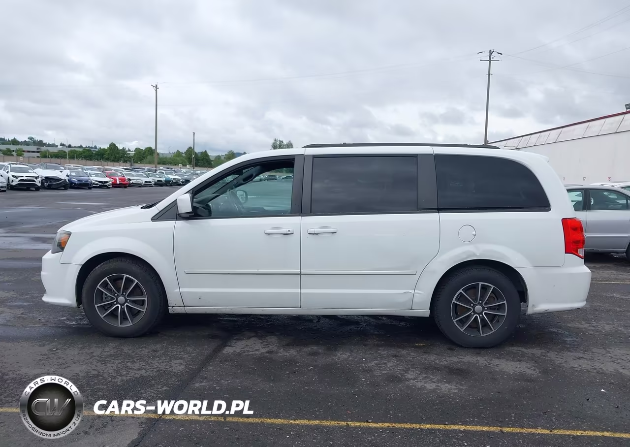 2016 Dodge Grand Caravan R-T VIN:2C4RDGEG8GR275111 - 14