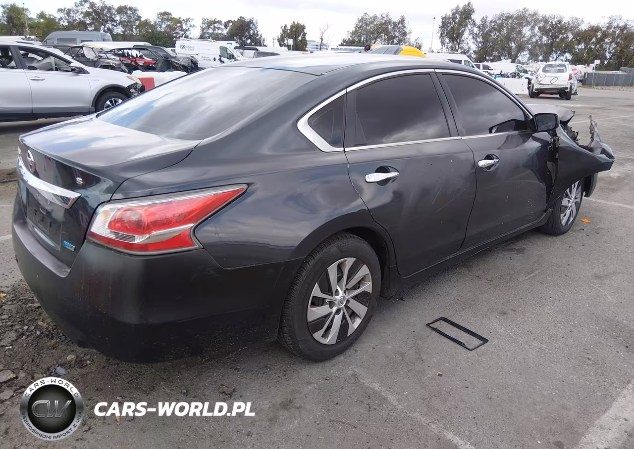 2014 Nissan Altima 2.5 S VIN:1N4AL3AP4EN230486 - 4