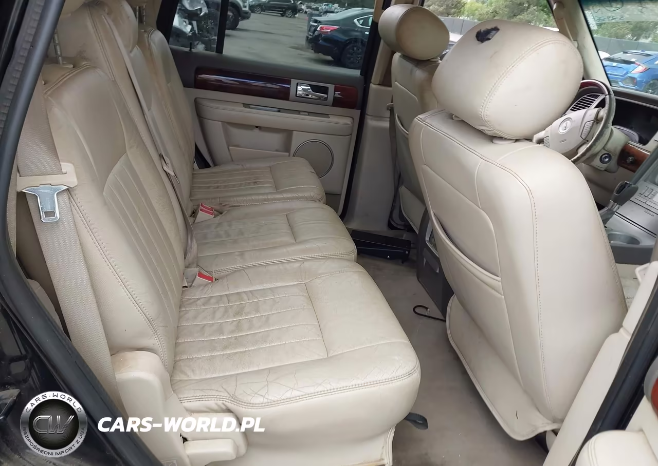 2004 Lincoln Navigator VIN:5LMFU27R74LJ26965 - 8