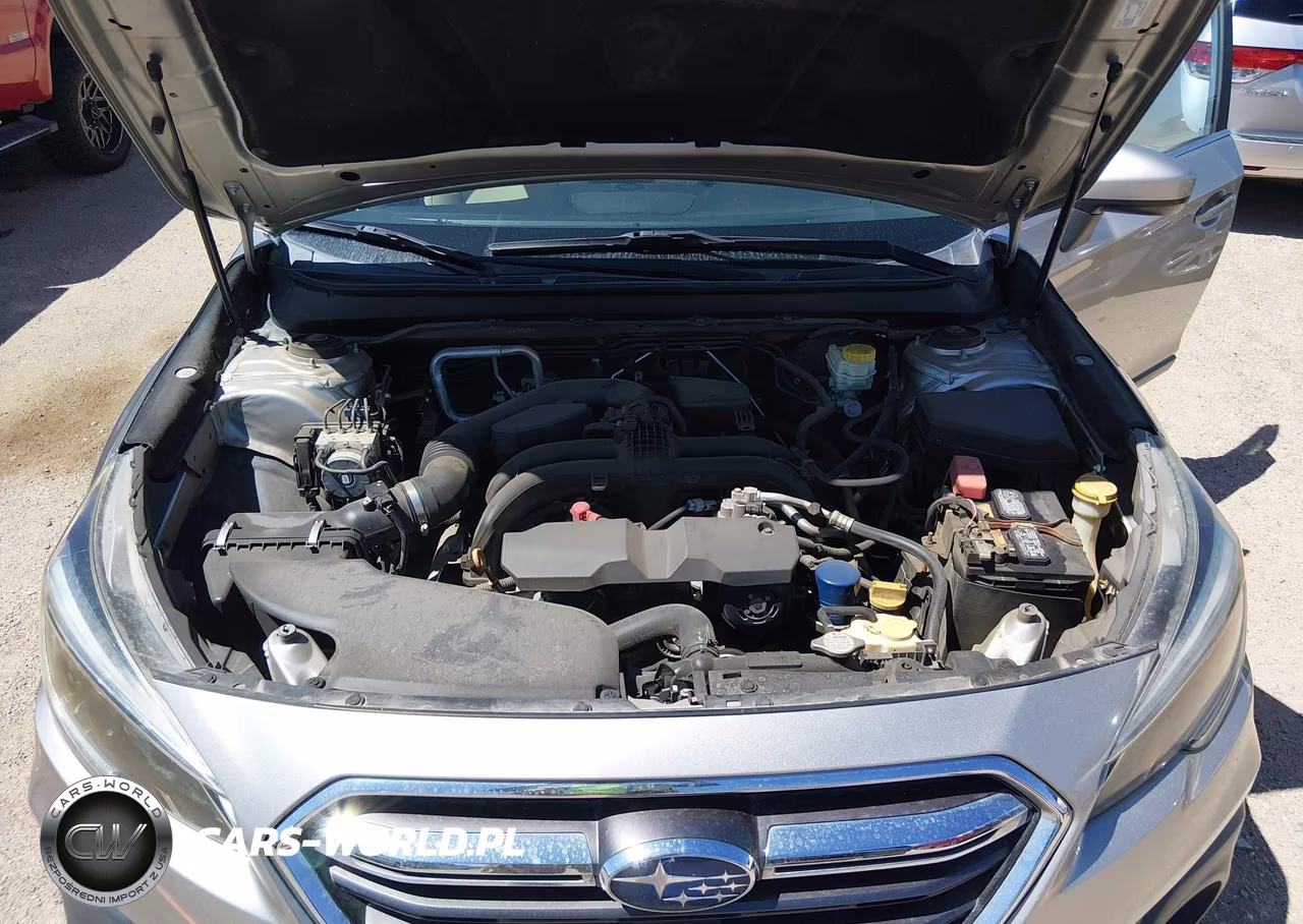 2018 Subaru Outback 2.5I Premium VIN:4S4BSACC4J3353609 - 10