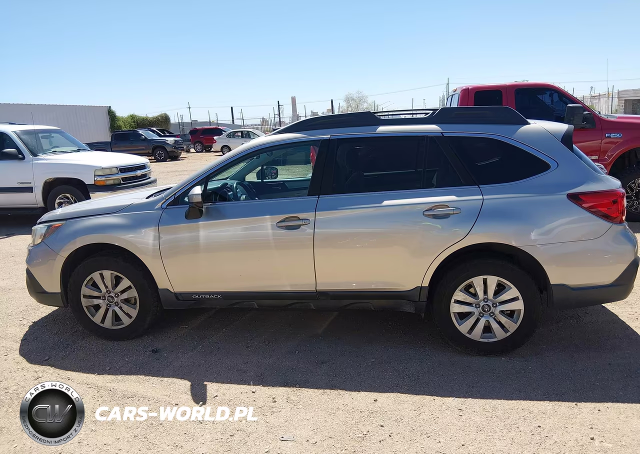 2018 Subaru Outback 2.5I Premium VIN:4S4BSACC4J3353609 - 14