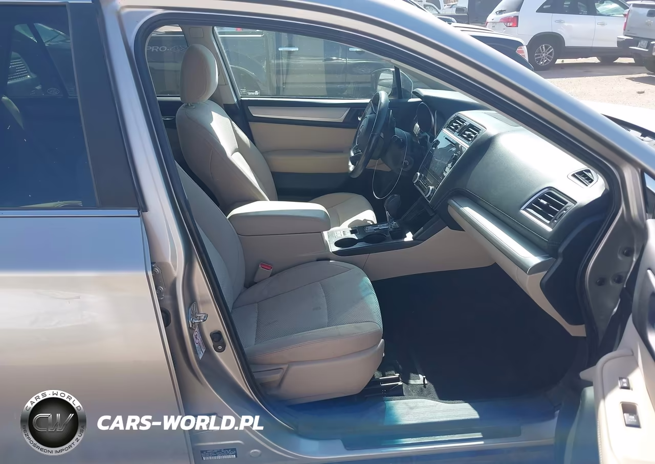 2018 Subaru Outback 2.5I Premium VIN:4S4BSACC4J3353609 - 5