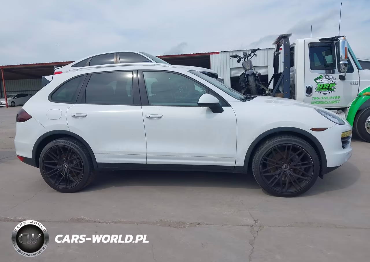 2014 Porsche Cayenne Diesel Platinum Edition VIN:WP1AF2A23ELA82504 - 13